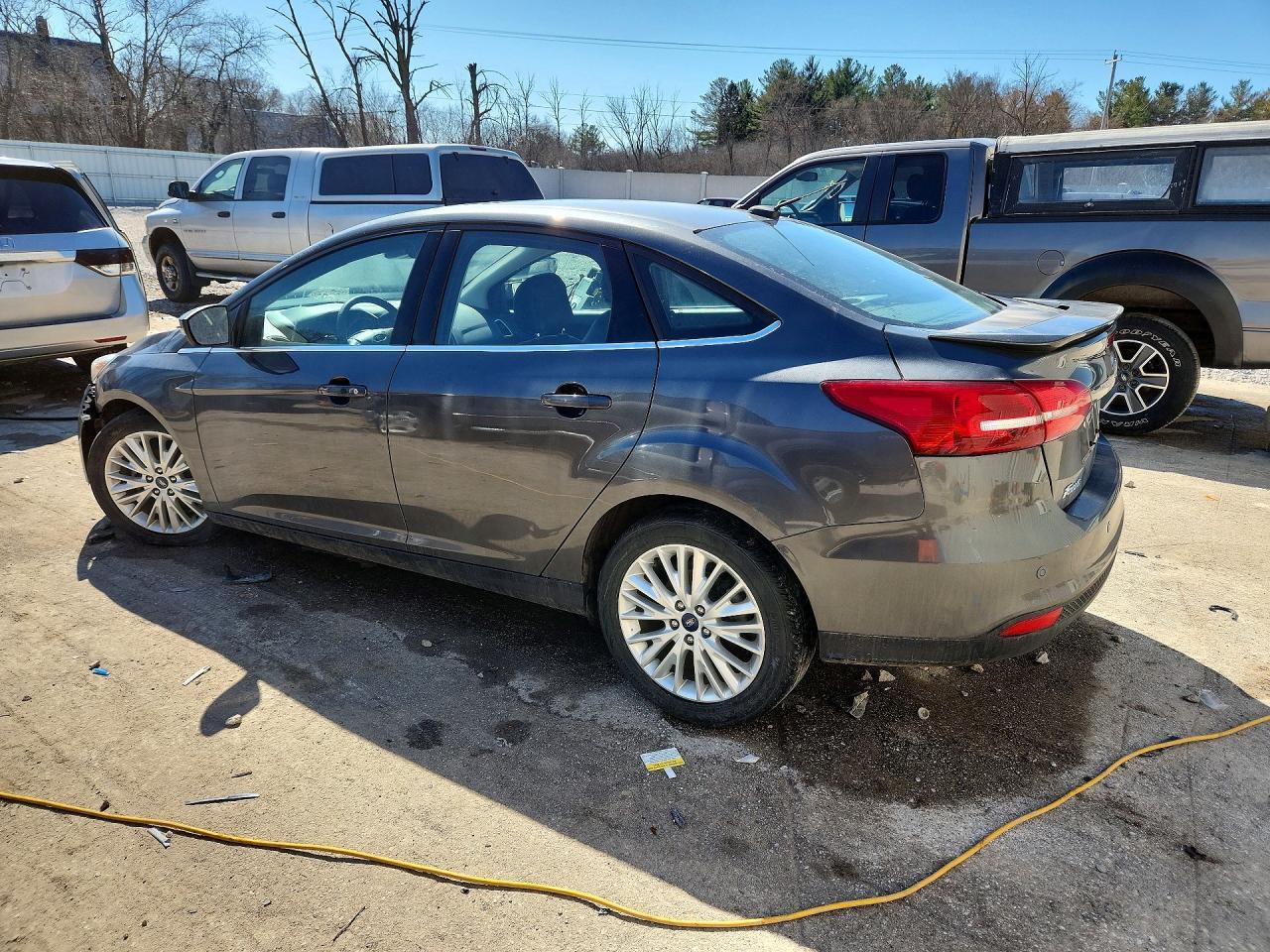 2018 Ford Focus Titanium - Фото 2