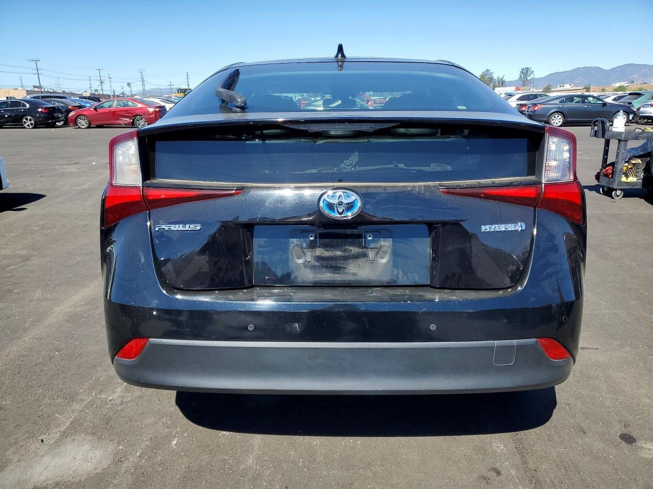 2020 Toyota Prius Xle - Image 6