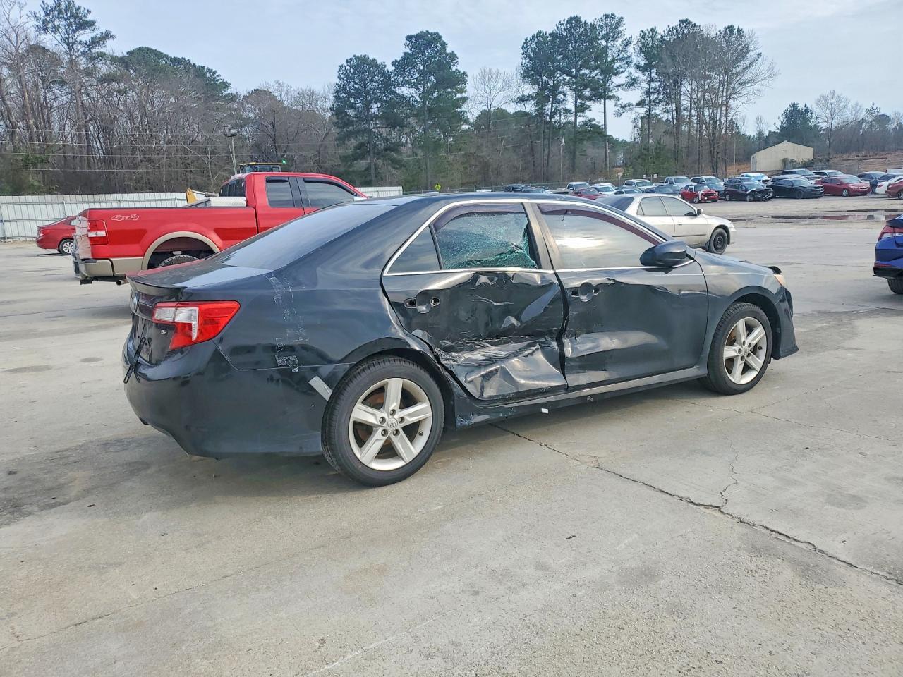 2013 Toyota Camry - Фото 3