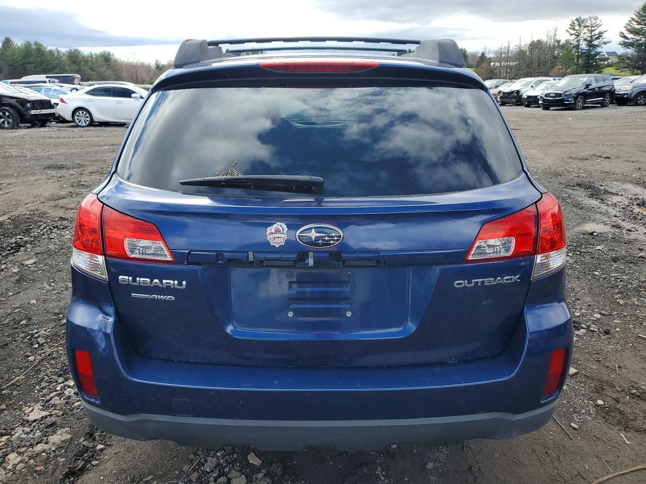 2010 Subaru Outback 2.5I Premium - Image 6
