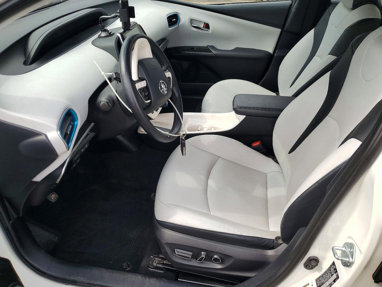 2017 Toyota Prius Prime Advanced - Фото 7