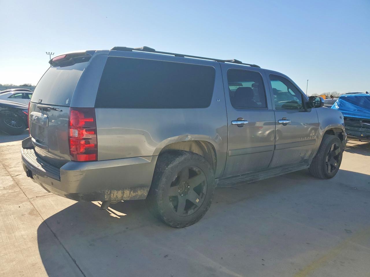 2007 Chevrolet Suburban C1500 - Фото 3