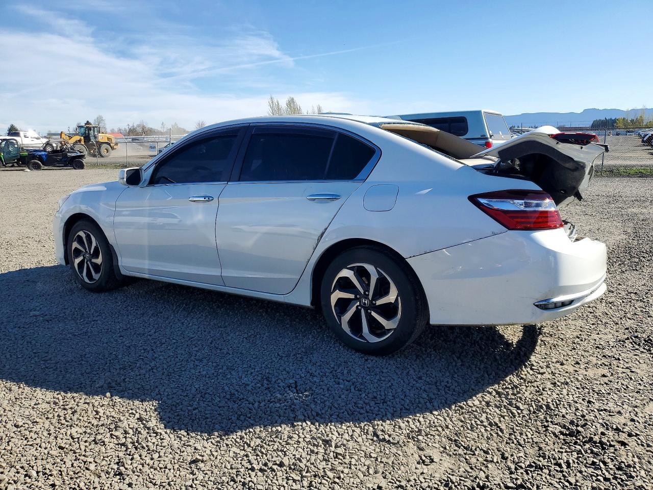 2016 Honda Accord Ex - Фото 2