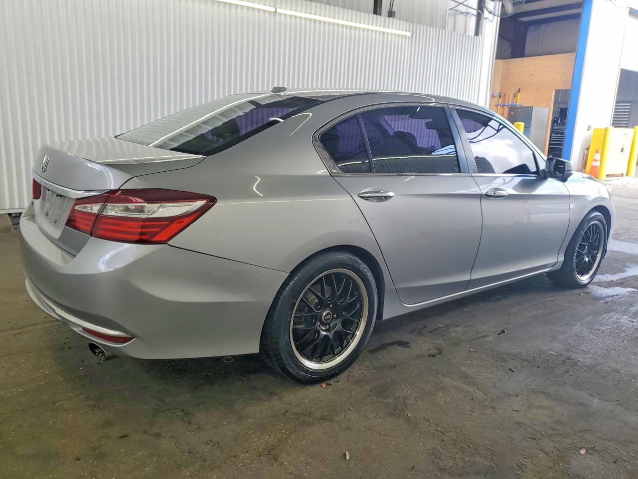 2017 Honda Accord Ex - Фото 3