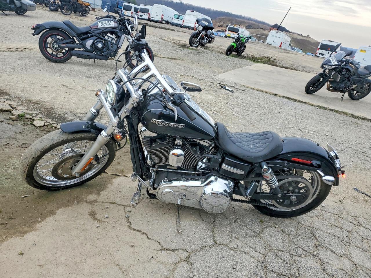 2013 Harley-Davidson Fxdc Dyna Super Glide - Image 3