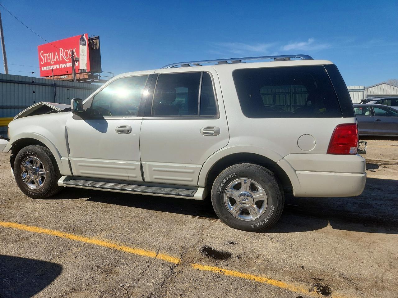 2006 Ford Expedition Limited - Image 2