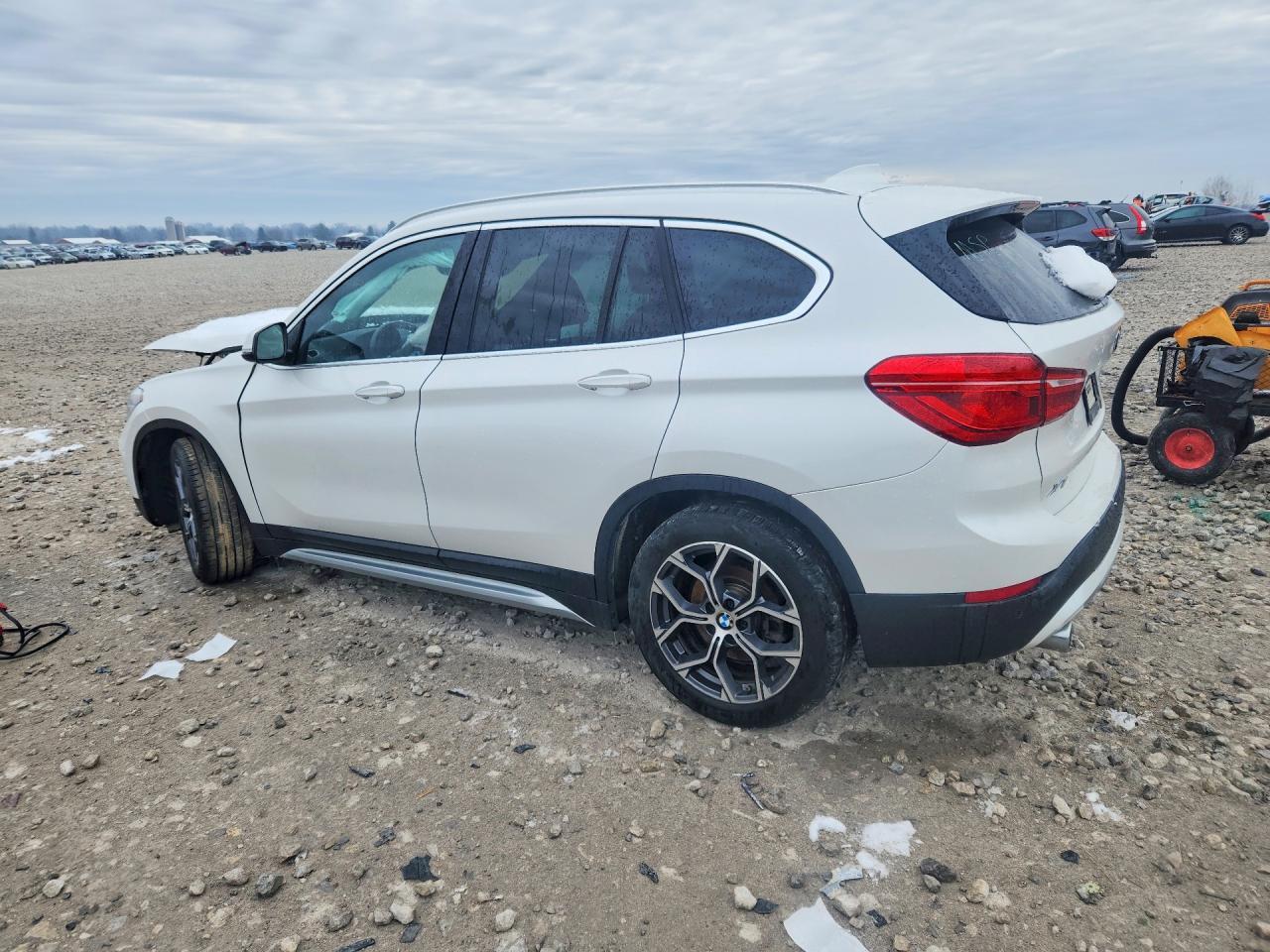 2021 BMW X1 xDrive28I - Фото 2