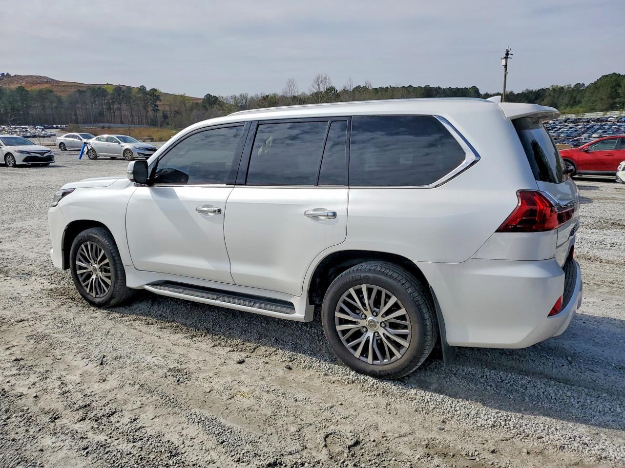 2019 Lexus Lx 570 Two-Row - Фото 2