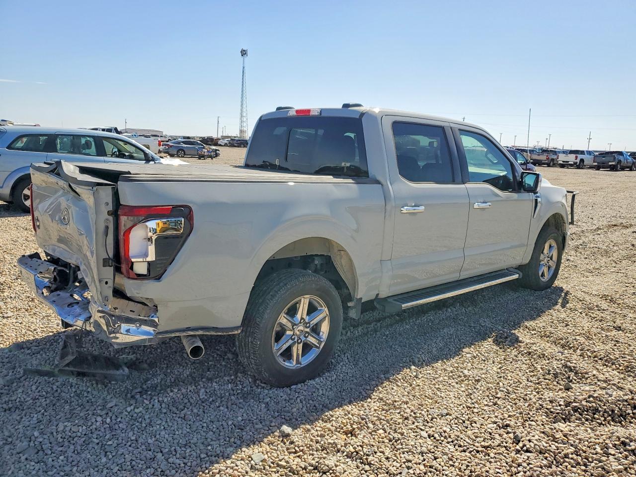 2024 Ford F150 Xlt - Фото 3