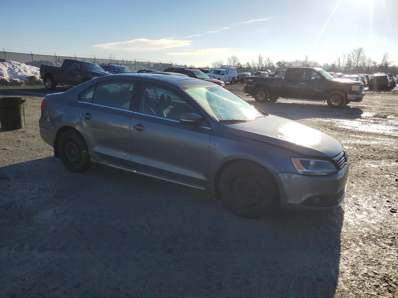 2014 Volkswagen Jetta 1.8 Tsi 4Dr - Фото 4