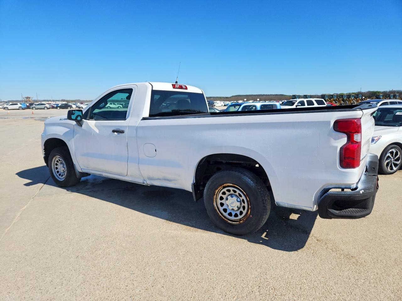 2020 Chevrolet Silverado C1500 - Фото 2