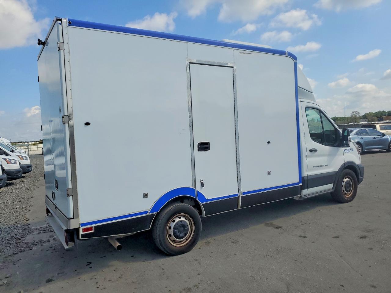 2020 Ford Transit Delivery Truck - Image 3