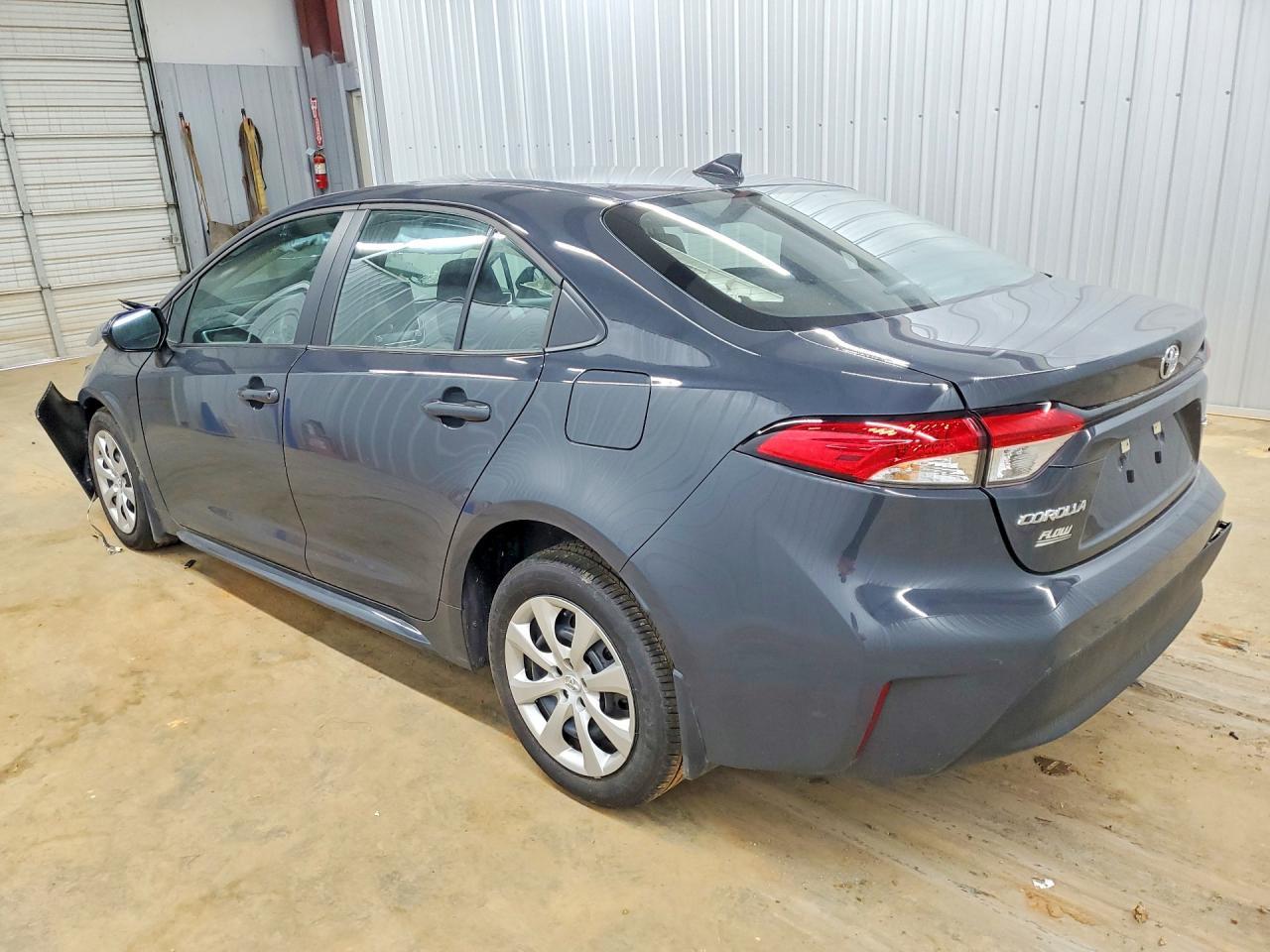 2025 Toyota Corolla Le - Фото 2