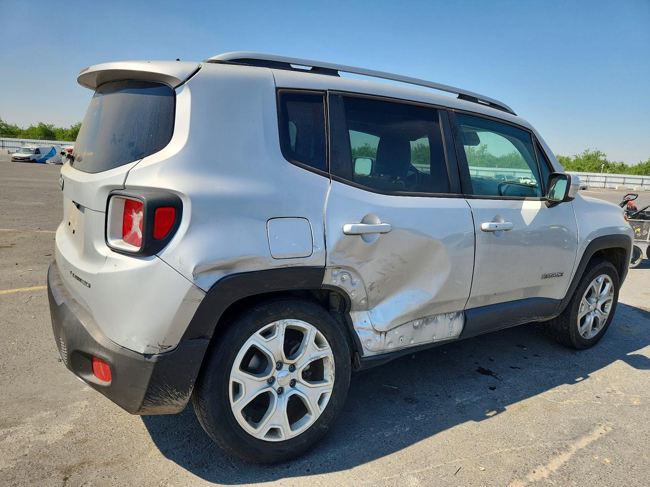 2015 Jeep Renegade Limited - Фото 3