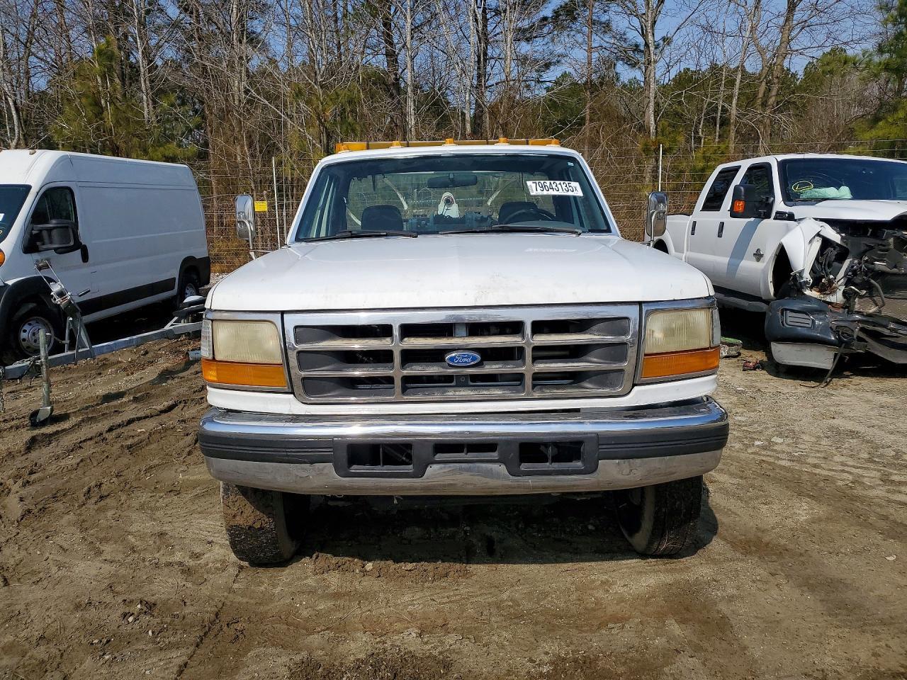 1997 Ford F Super Duty Tow Truck - Image 5