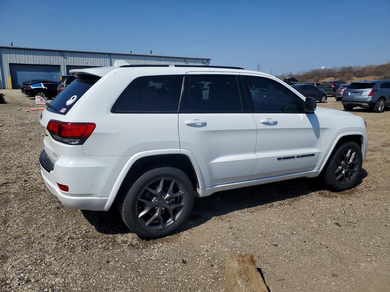 2021 Jeep Grand Cherokee Limited - Фото 3