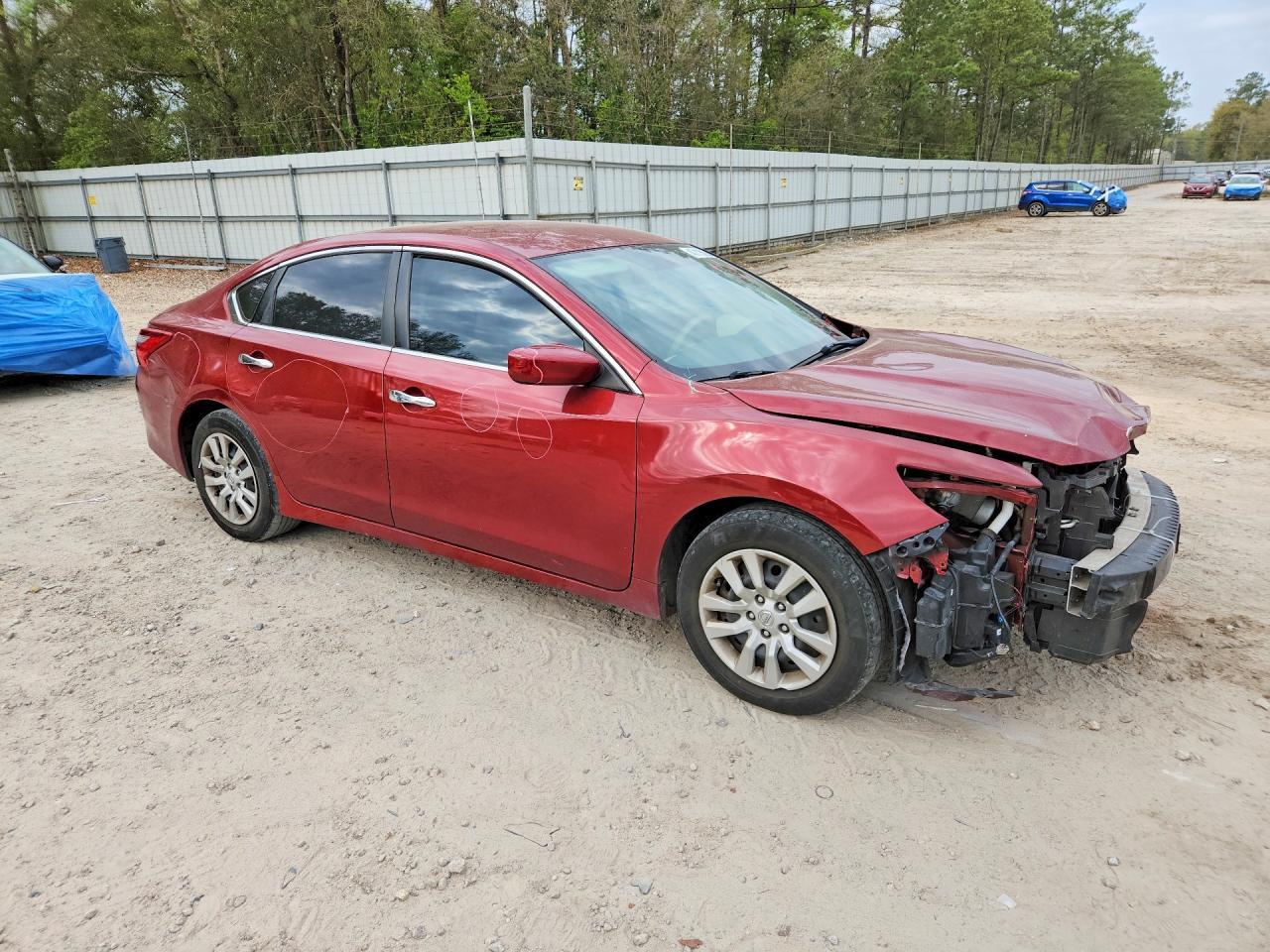 2016 Nissan Altima 2.5 S - Фото 4