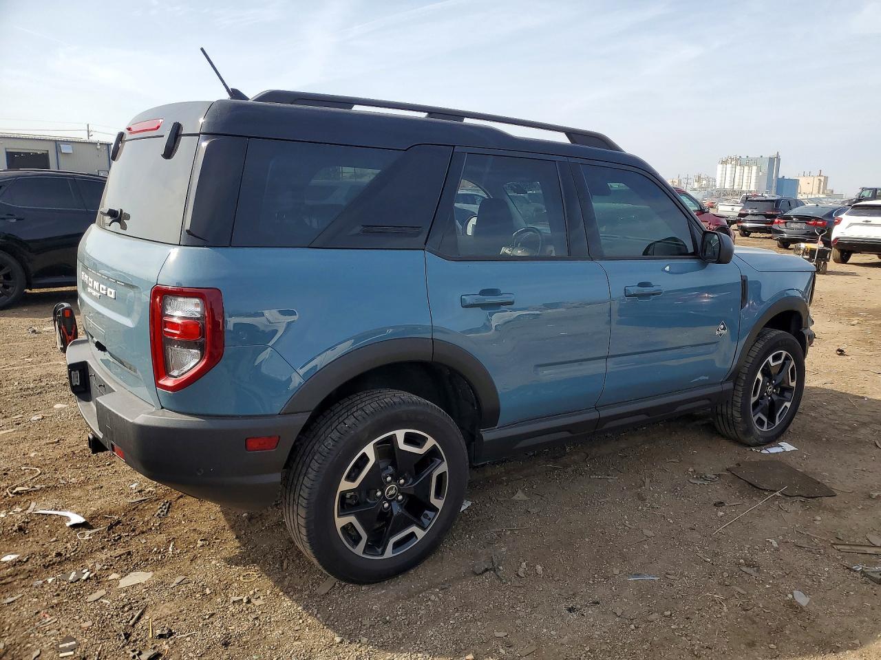 2021 Ford Bronco Sport Outer Banks - Image 3