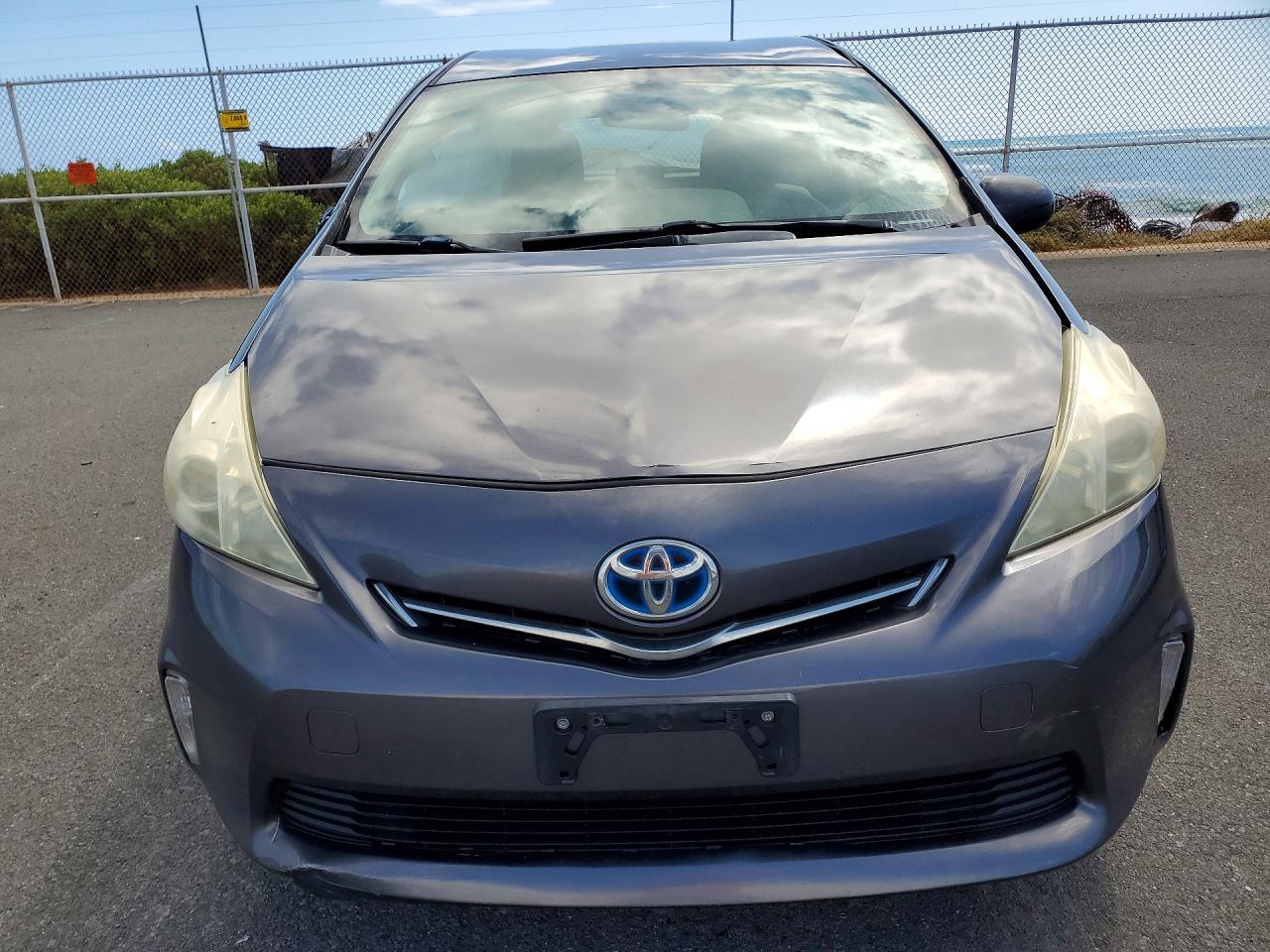 2012 Toyota Prius V Two - Image 5