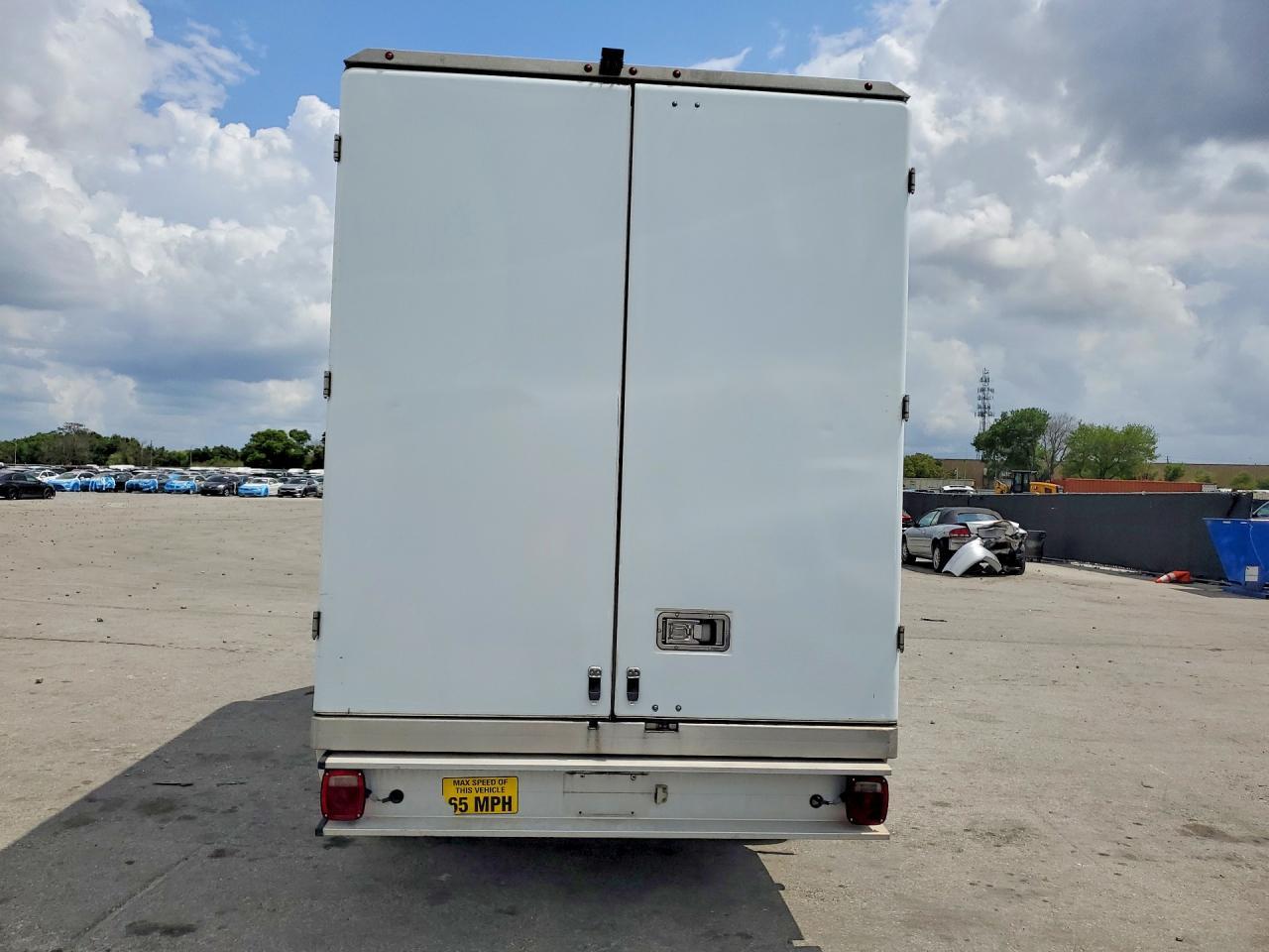 2020 Ford Transit Delivery Truck - Image 6
