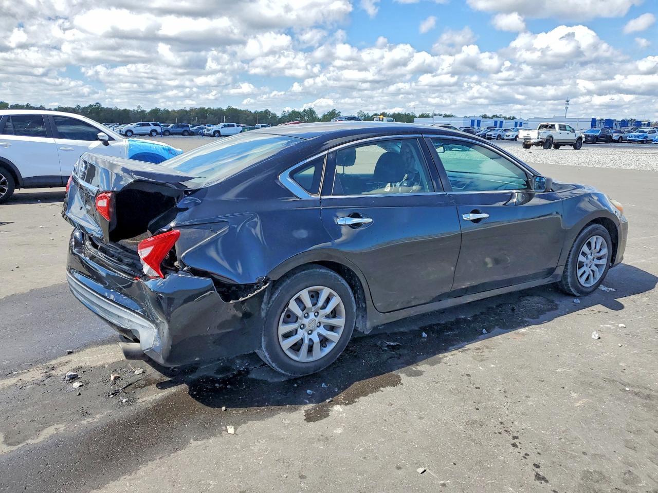 2017 Nissan Altima 2.5 S - Фото 3