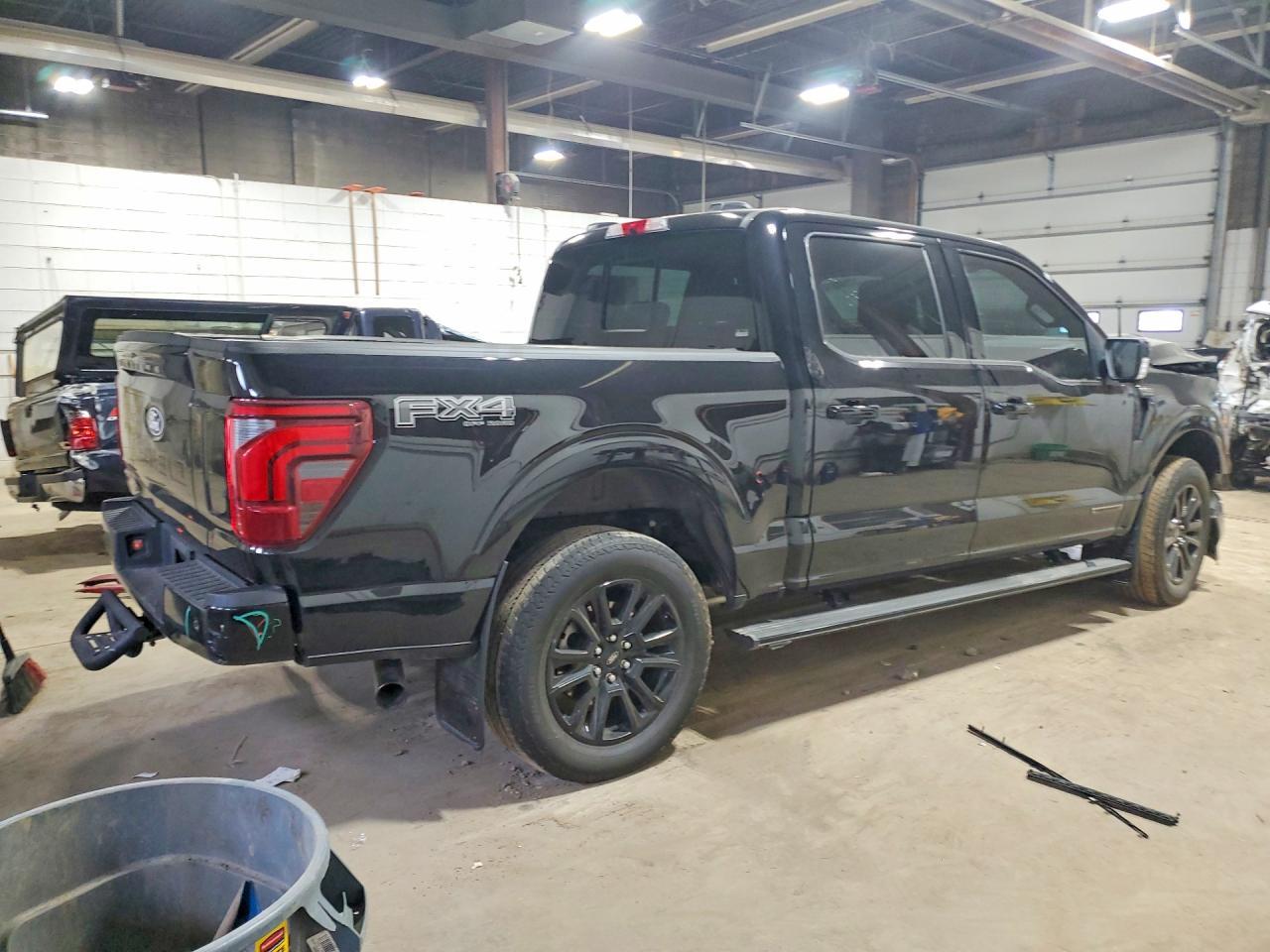 2024 Ford F150 Platinum - Image 3