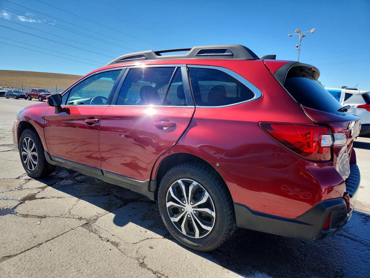 2019 Subaru Outback 2.5I Premium - Image 2