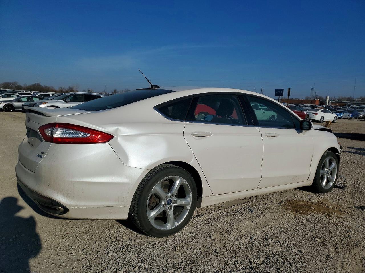 2015 Ford Fusion Se - Image 3