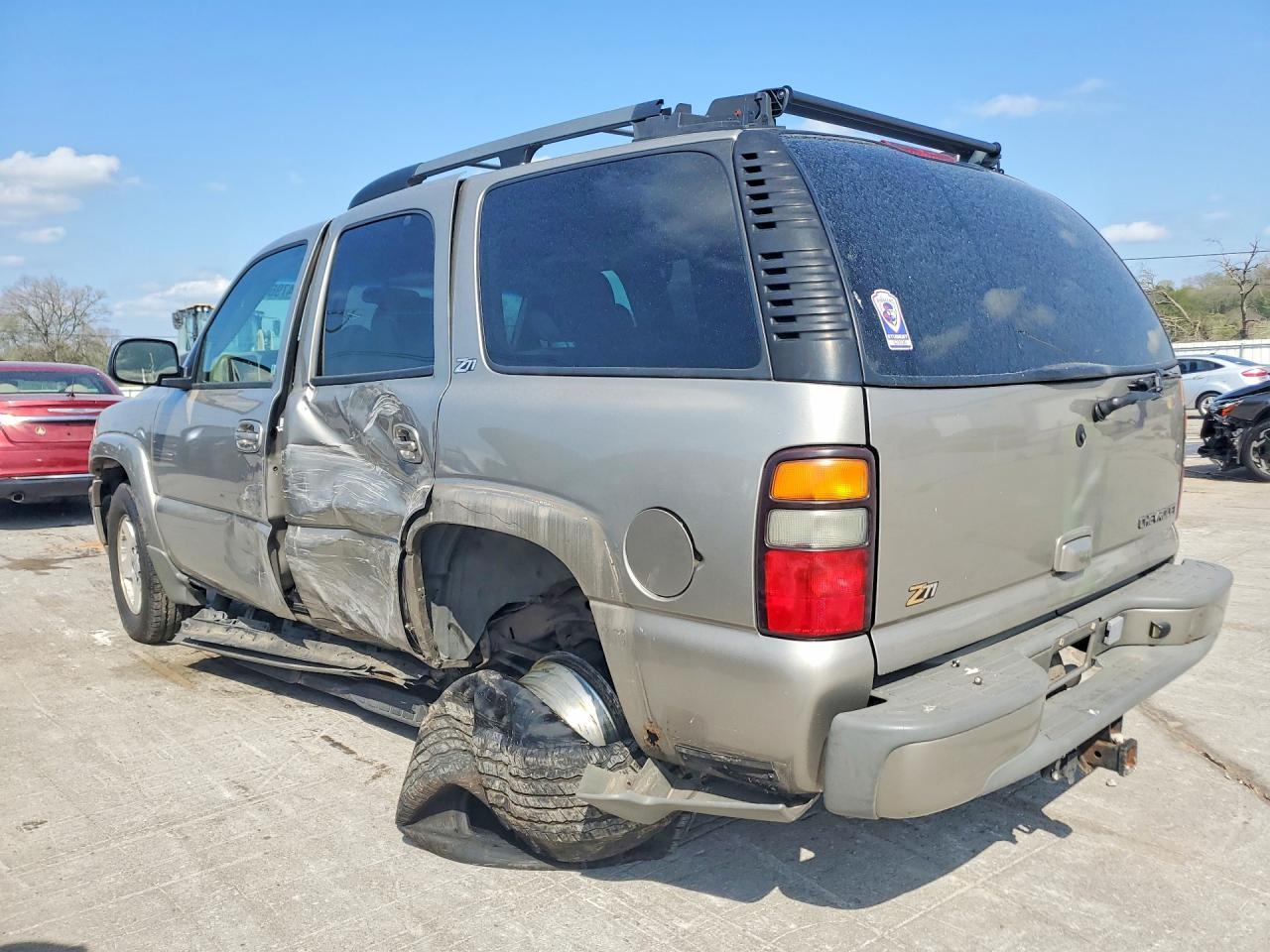 2003 Chevrolet Tahoe K1500 - Image 2