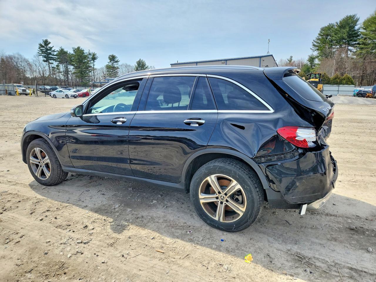 2019 Mercedes-Benz Glc 300 - Image 2