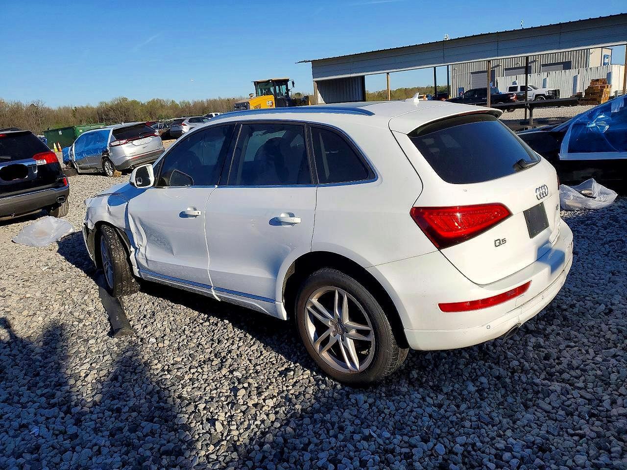 2013 Audi Q5 - Image 2