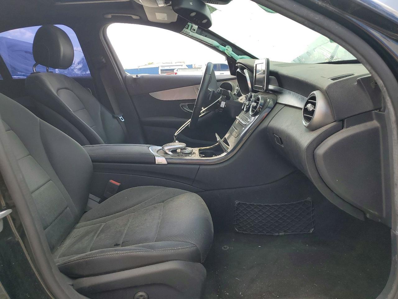 2018 Mercedes-Benz C 300 - Image 7