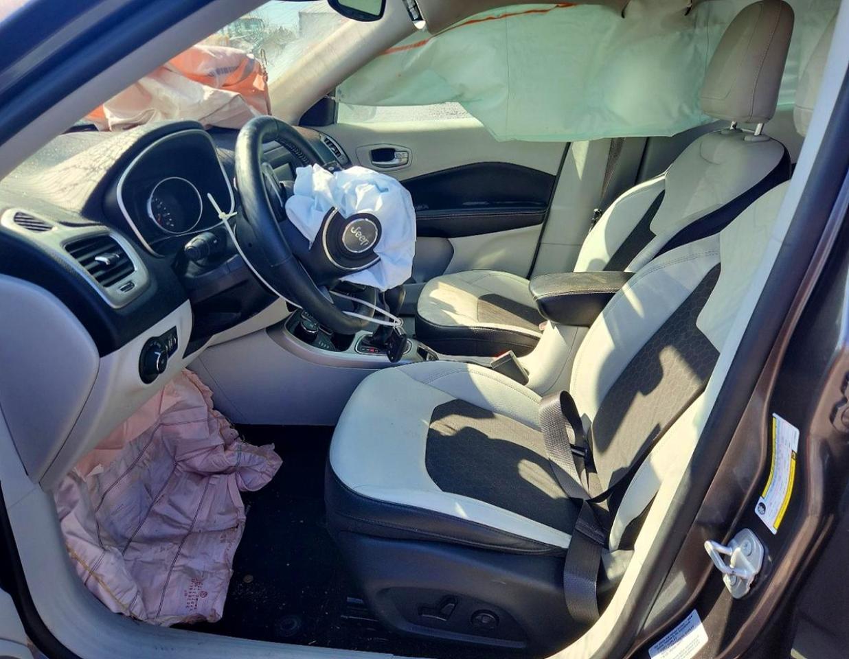2018 Jeep Compass Latitude - Image 7