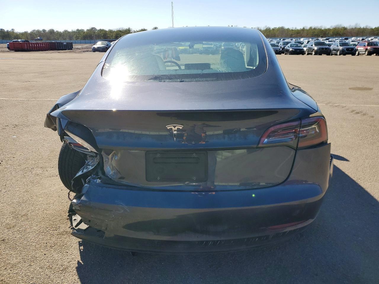 2023 Tesla Model 3 - Image 6