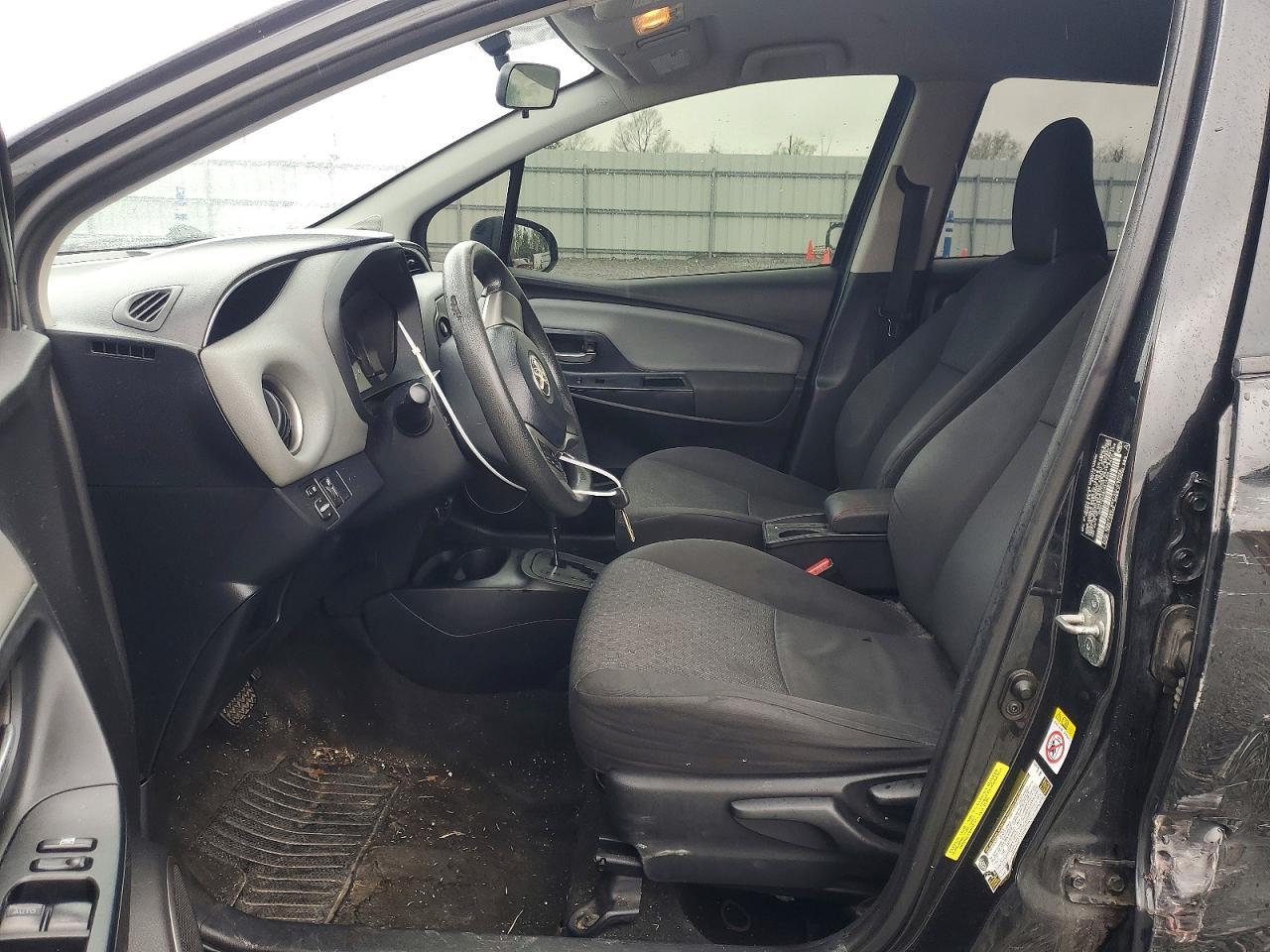 2015 Toyota Yaris 5-Door Le - Image 7