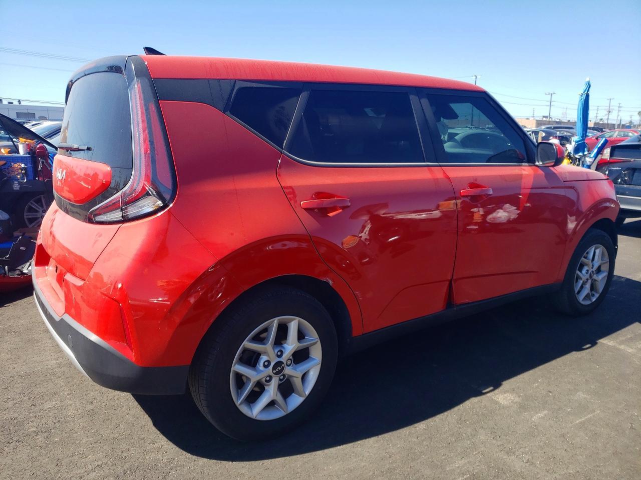 2023 Kia Soul Lx - Image 3