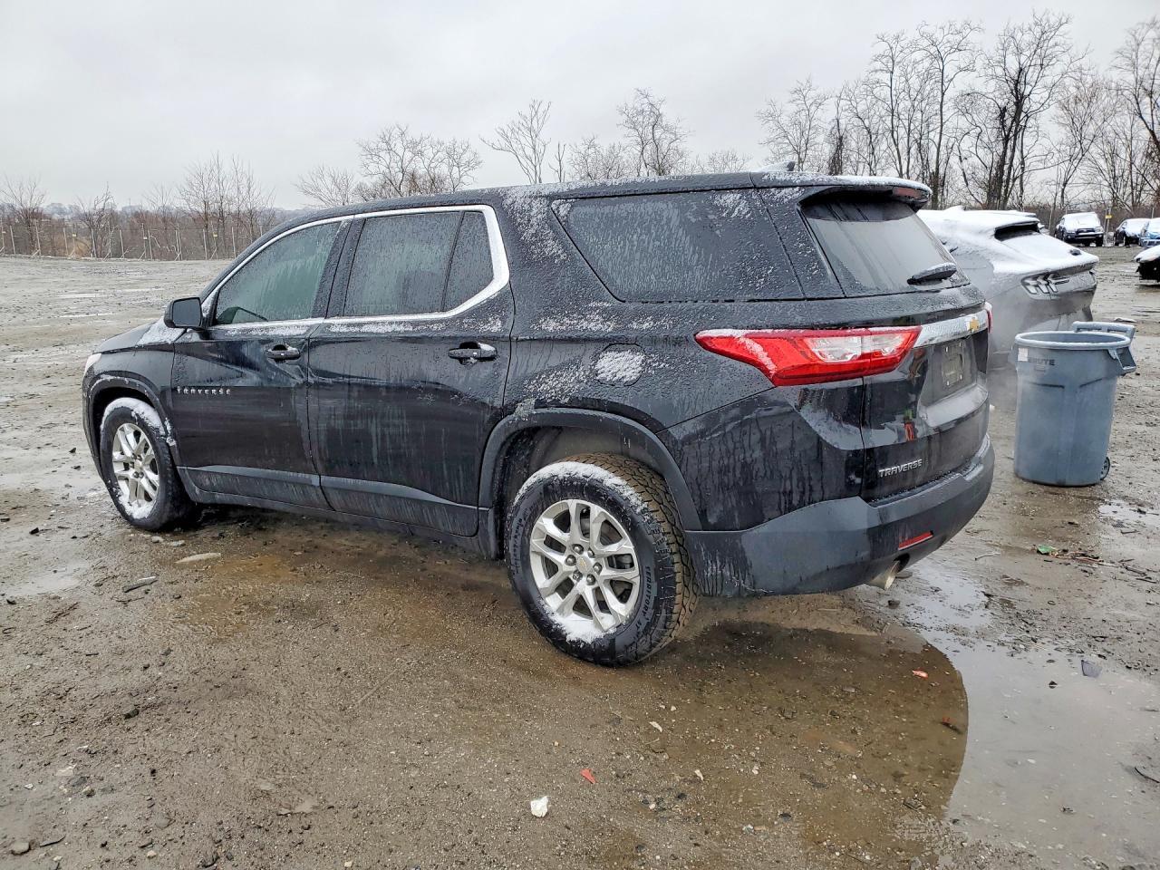 2021 Chevrolet Traverse - Image 2