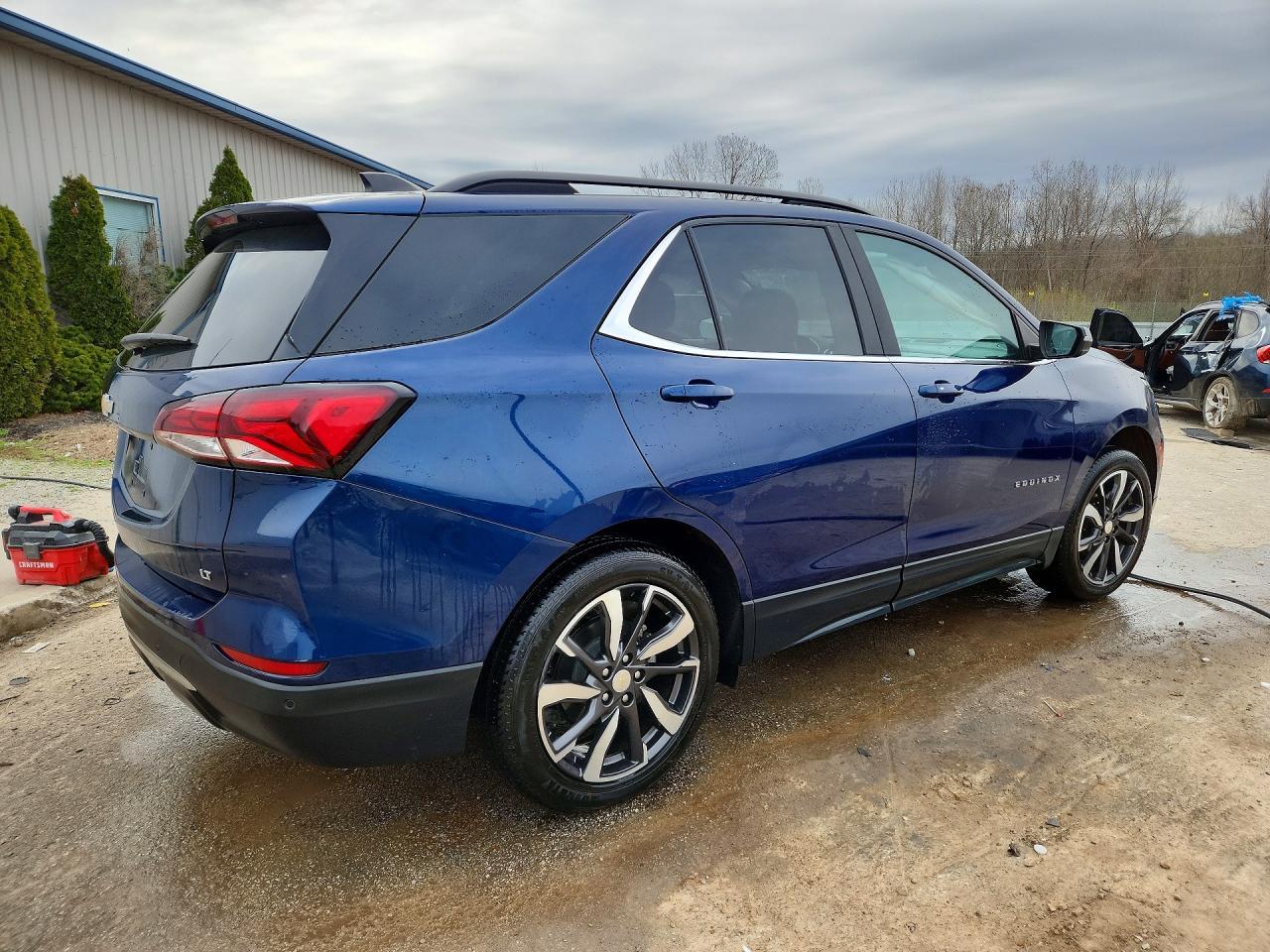 2022 Chevrolet Equinox Lt - Image 3