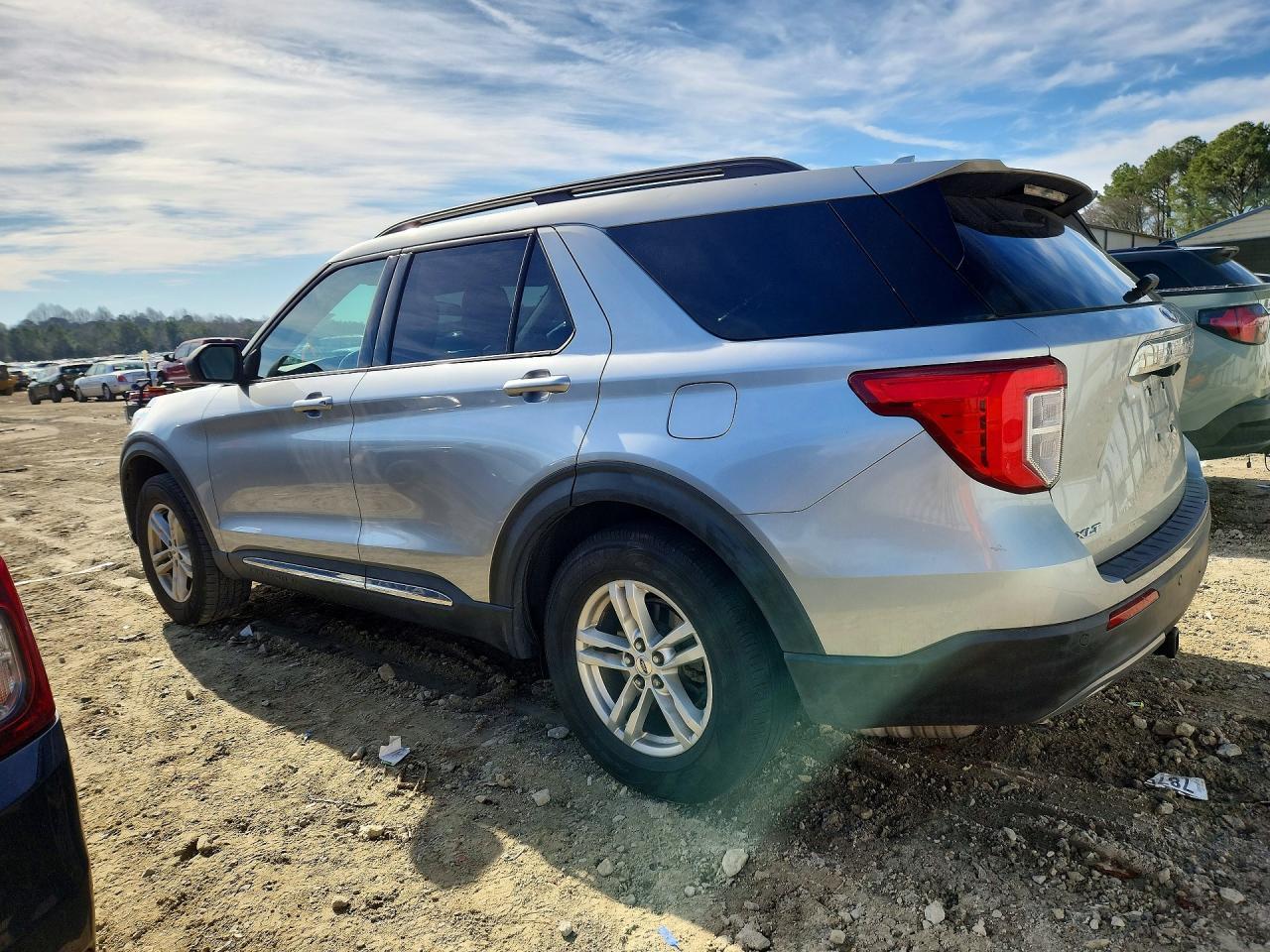 2020 Ford Explorer Xlt - Фото 2