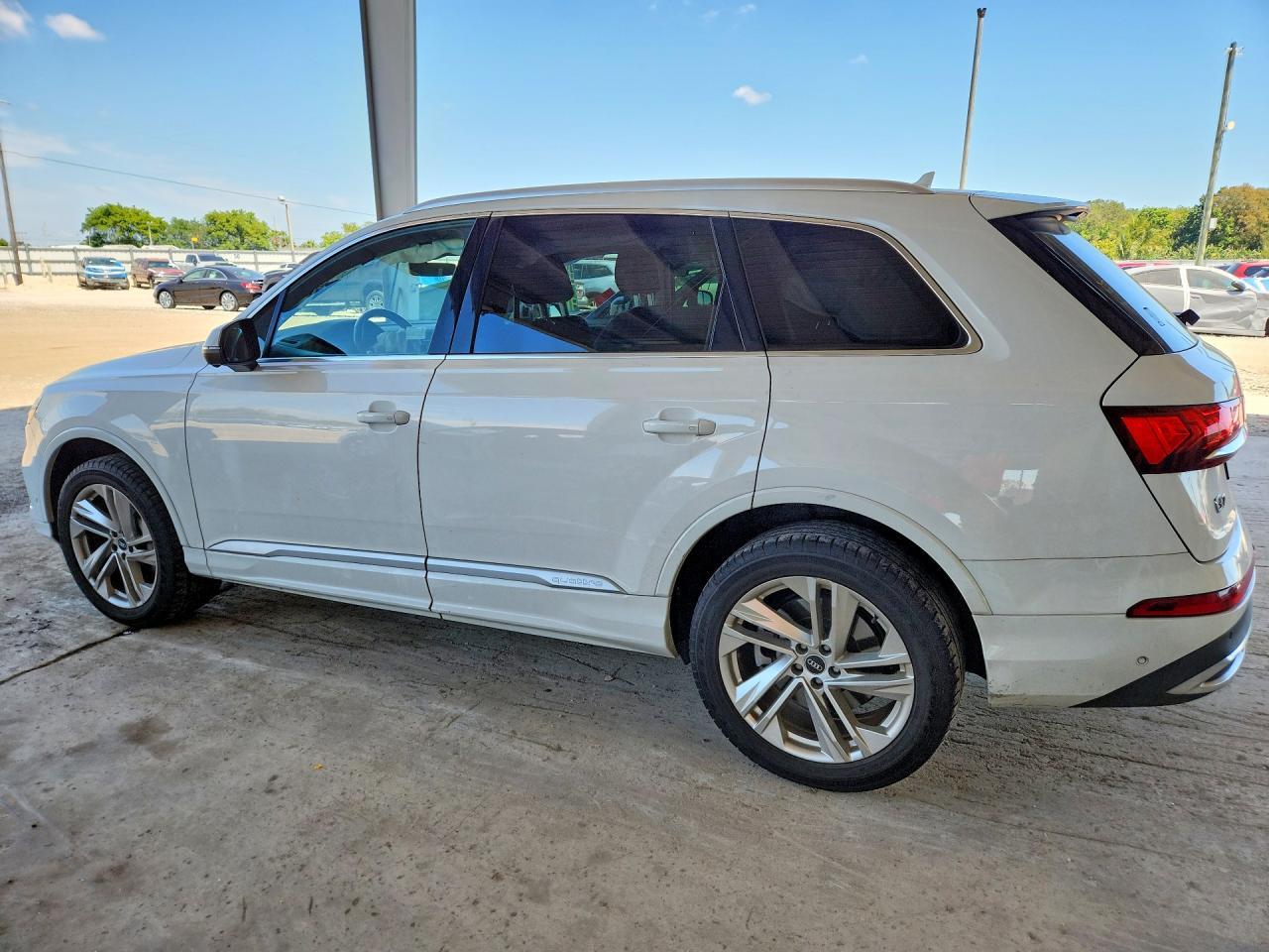 2021 Audi Q7 Premium Plus - Фото 2