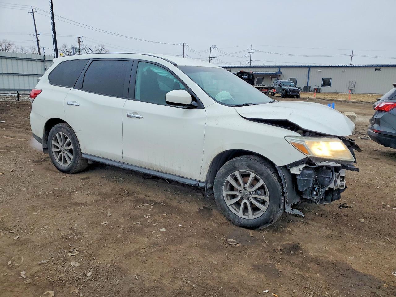 2014 Nissan Pathfinder S - Фото 4