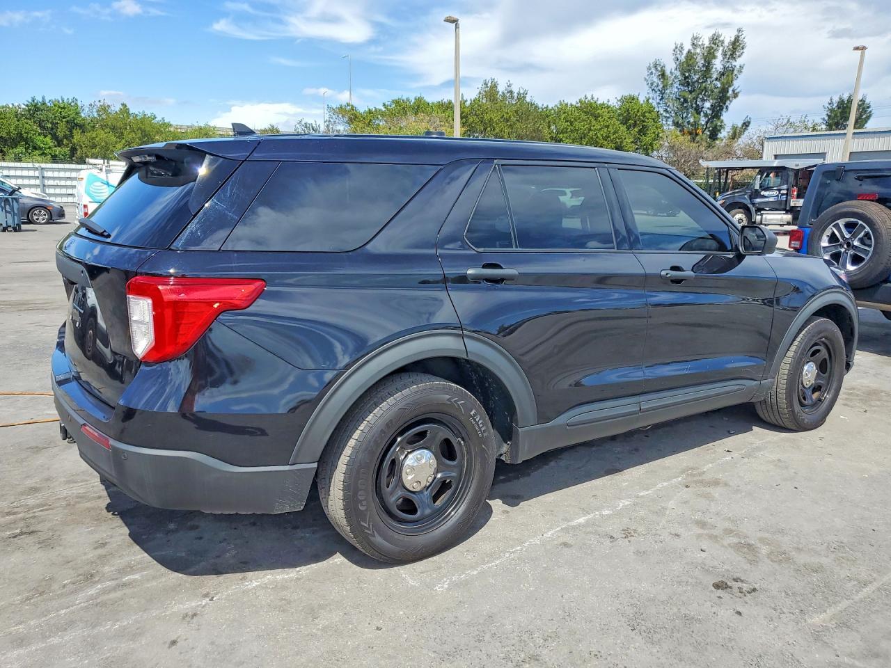 2020 Ford Explorer Police Interceptor - Фото 3