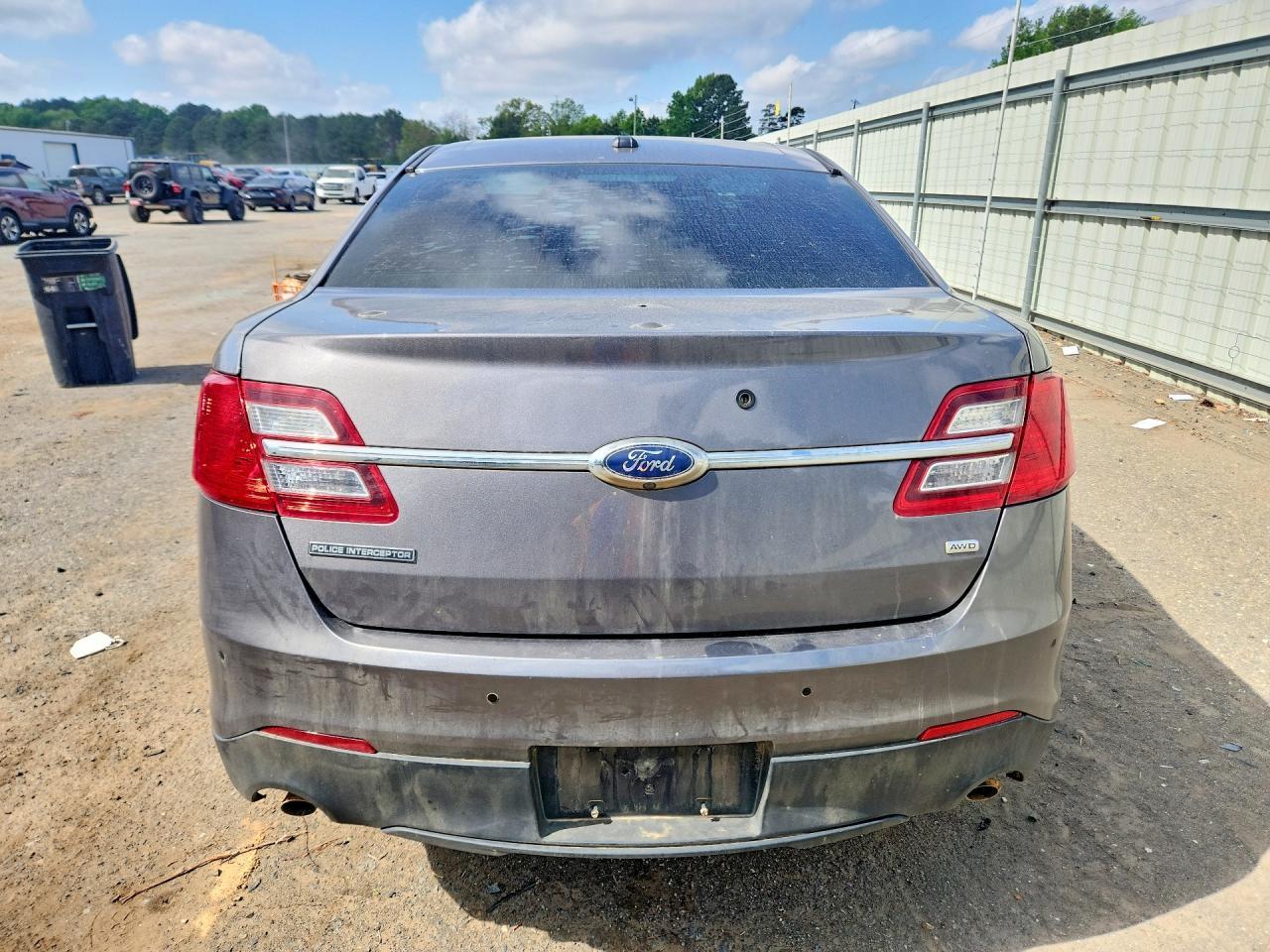 2017 Ford Taurus Police Interceptor - Фото 6