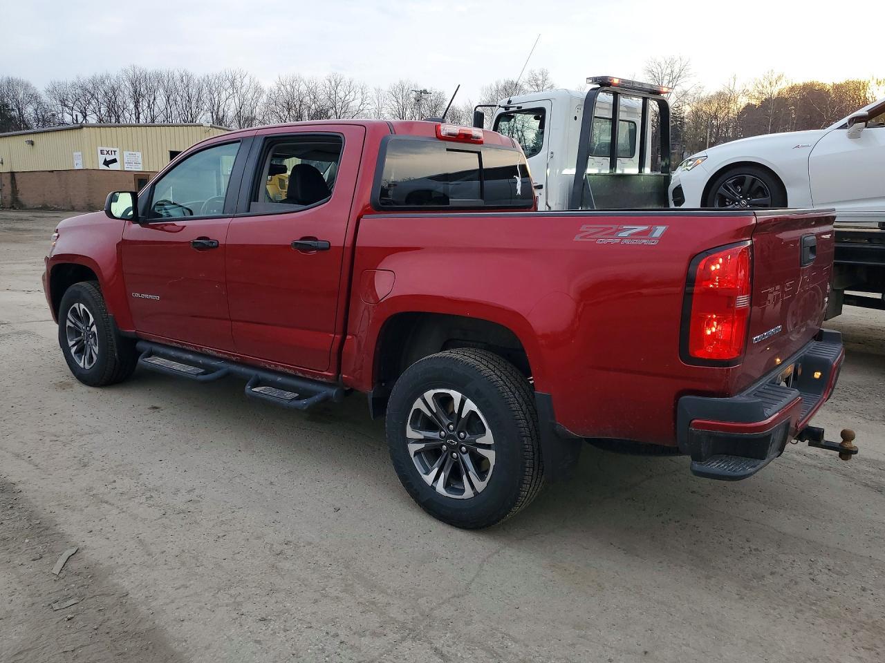 2021 Chevrolet Colorado Z71 - Фото 2