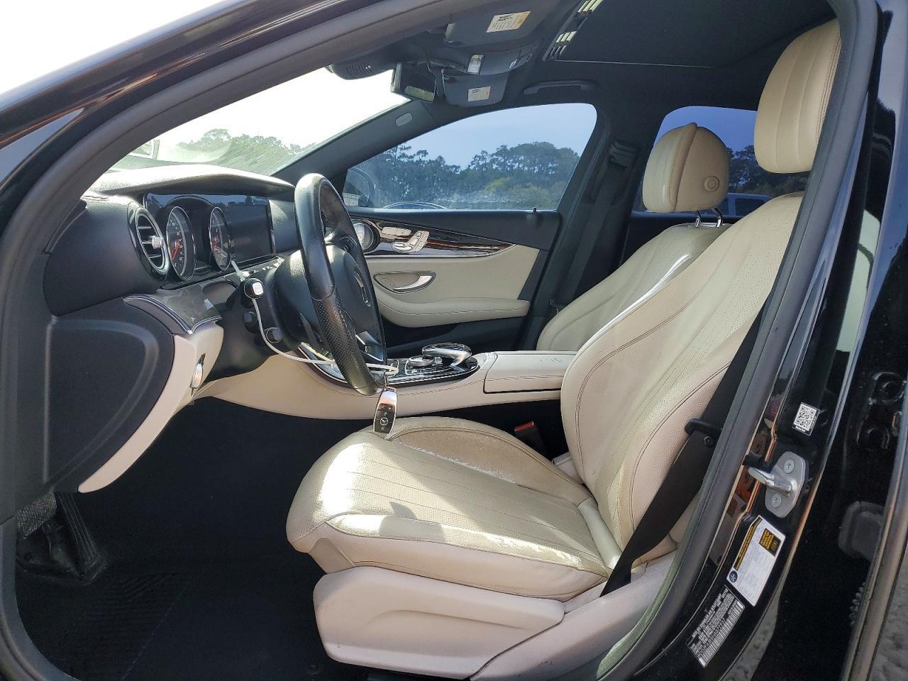 2017 Mercedes-Benz E 300 - Фото 7
