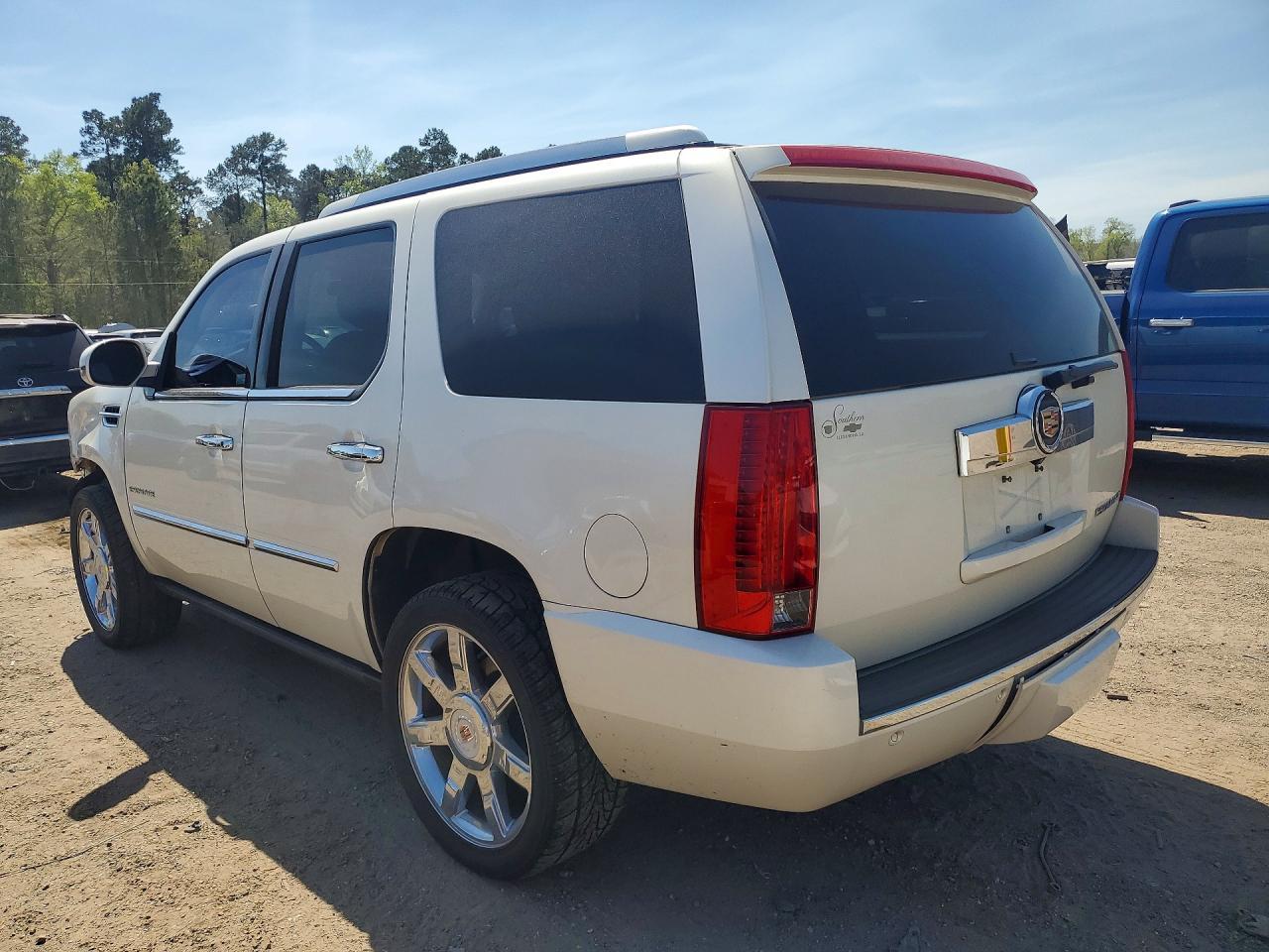 2014 Cadillac Escalade Luxury - Фото 2