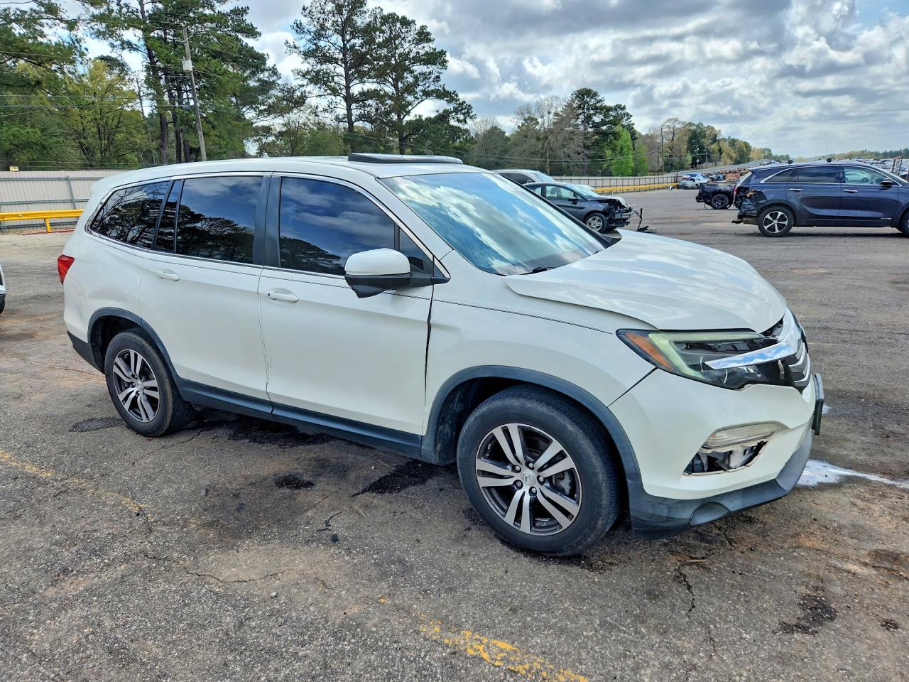 2017 Honda Pilot Exl - Image 4