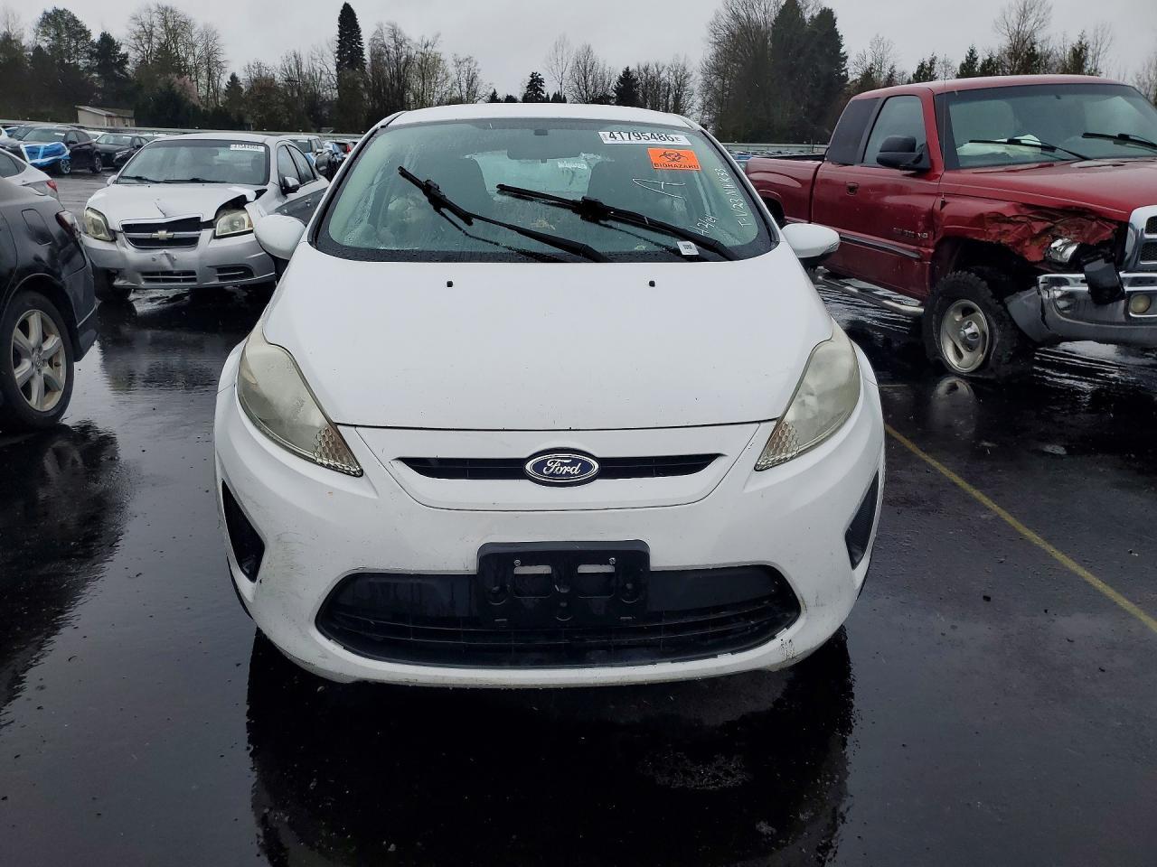 2013 Ford Fiesta Se - Фото 5
