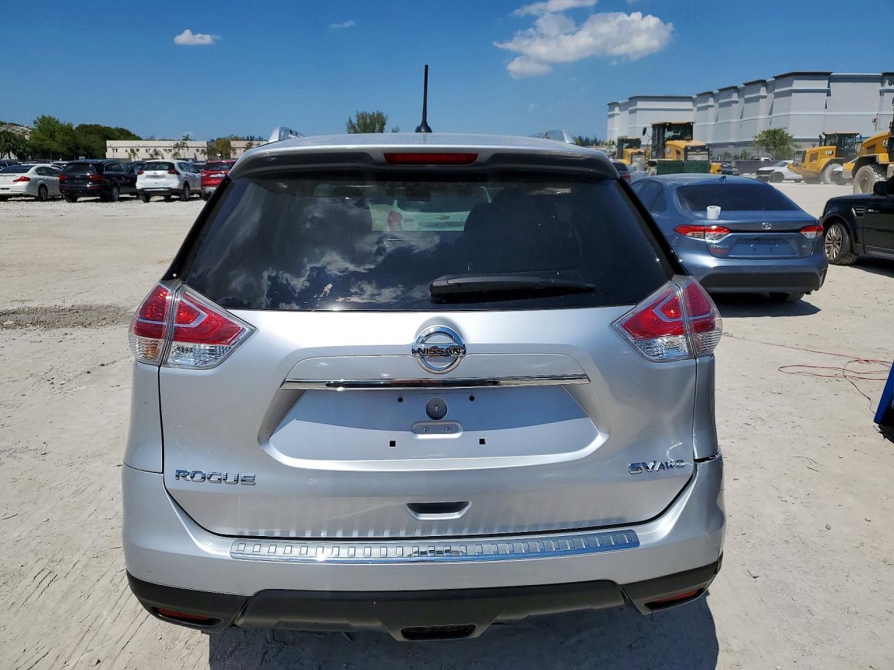 2016 Nissan Rogue Sv - Image 6