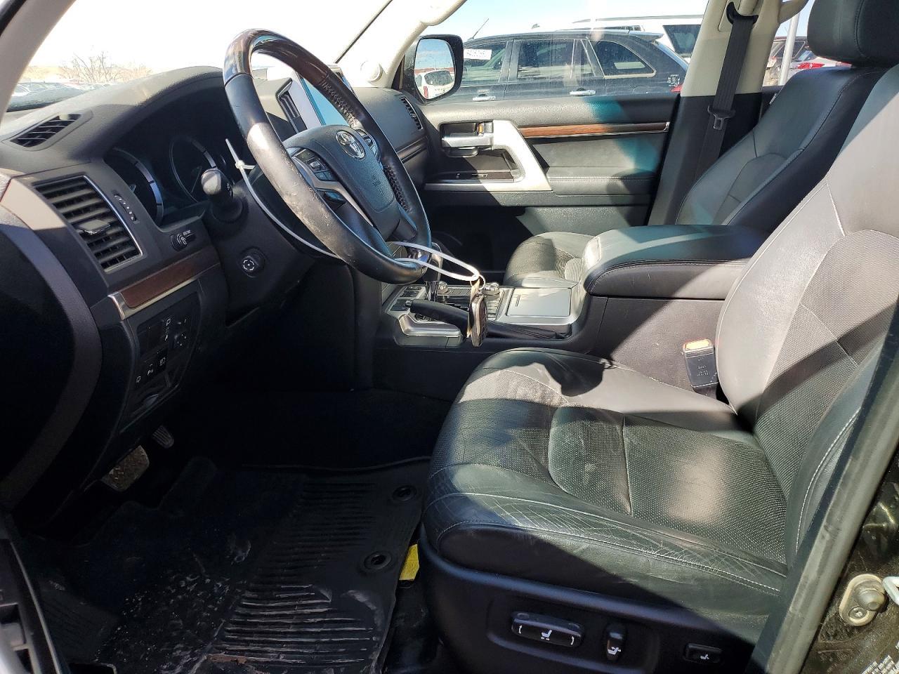 2019 Toyota Land Cruiser Base - Image 7